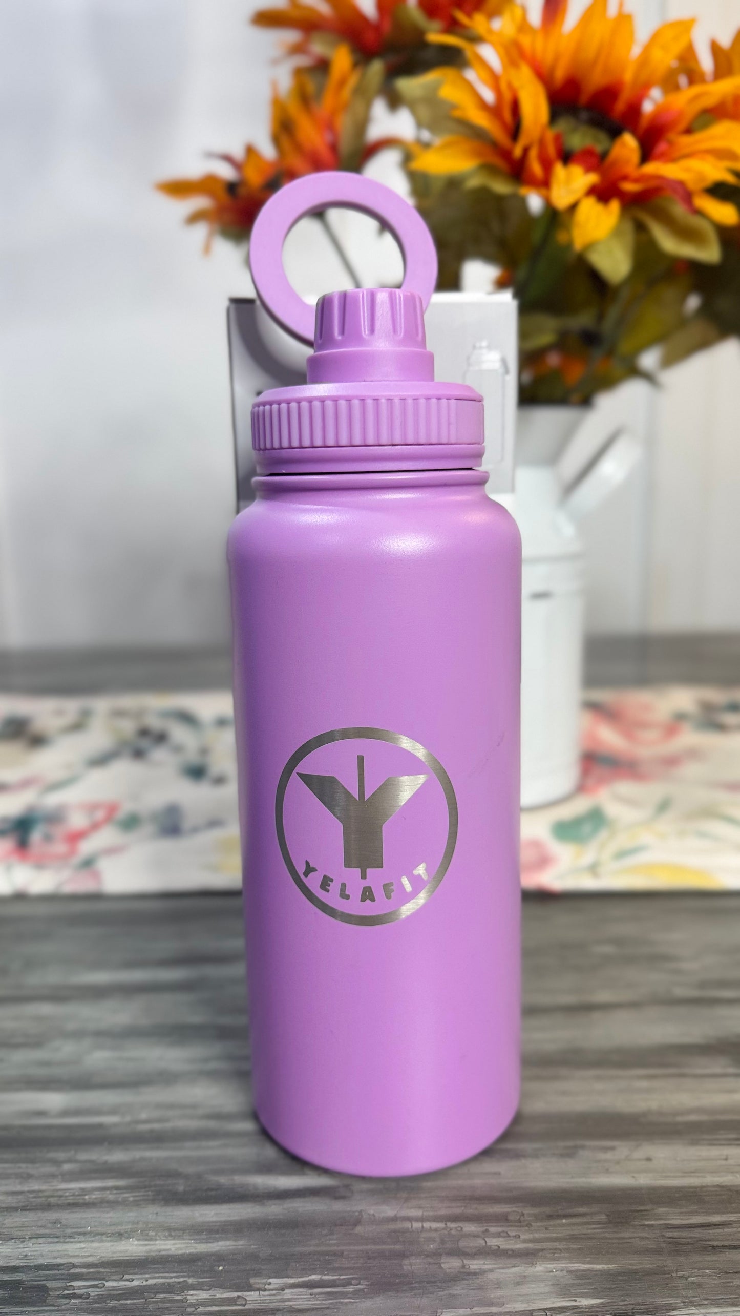 Yelafit 320z - Stainless Steel Water Bottle with Magnetic Phone Holder