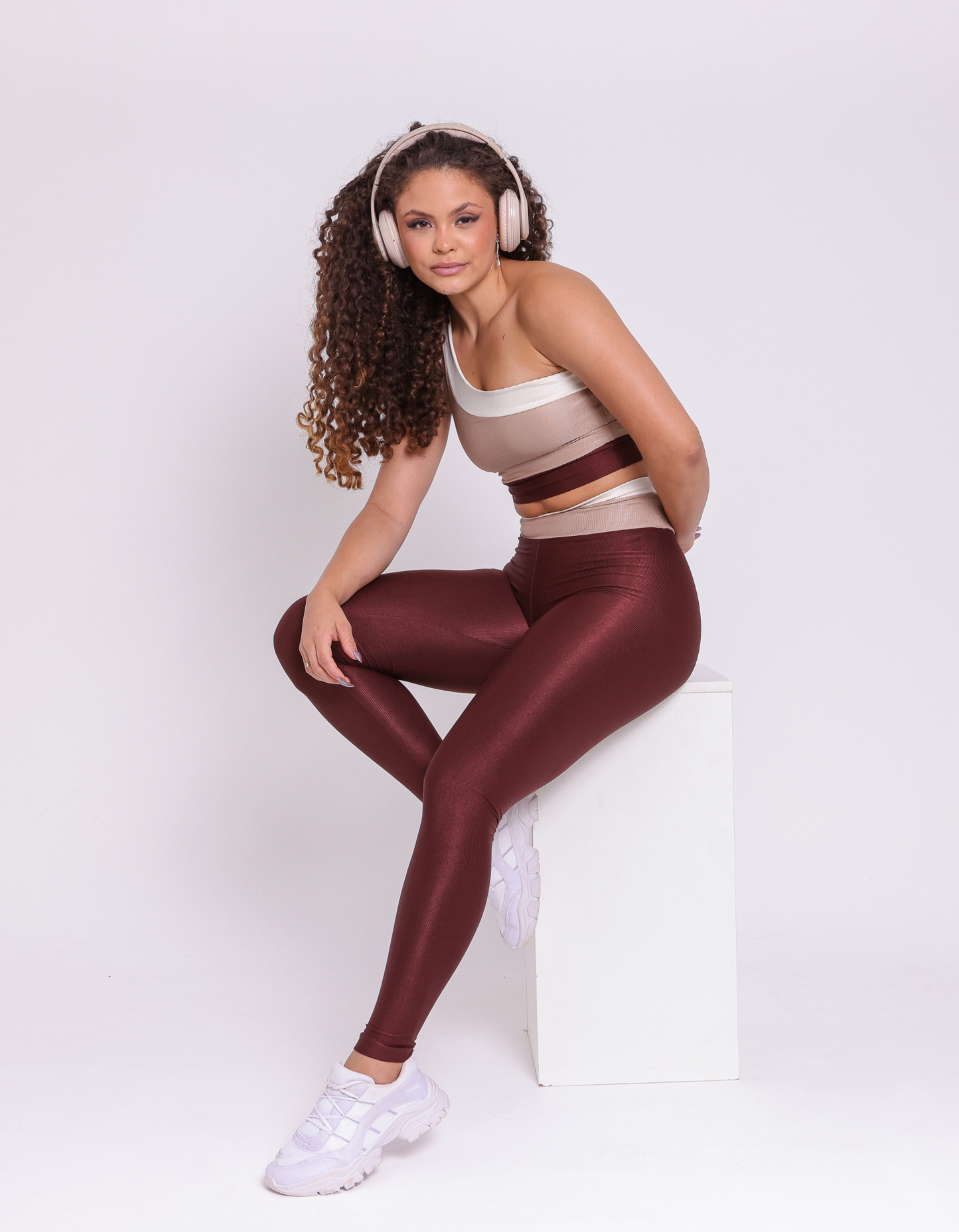 Thai 2-Piece Leggings & Tricolor Top Set - Glow Collection